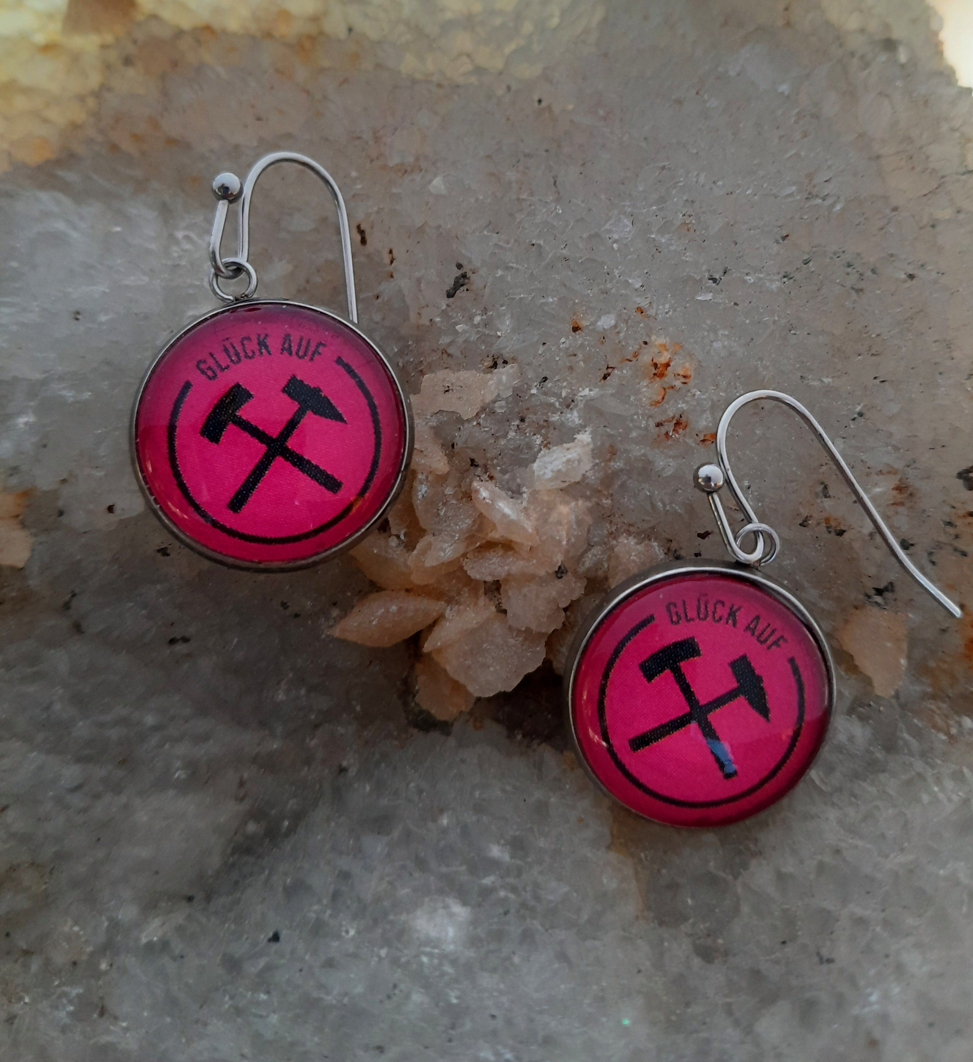 Ohrhaken Glück auf in pink Ohrhaken Glück auf in pink