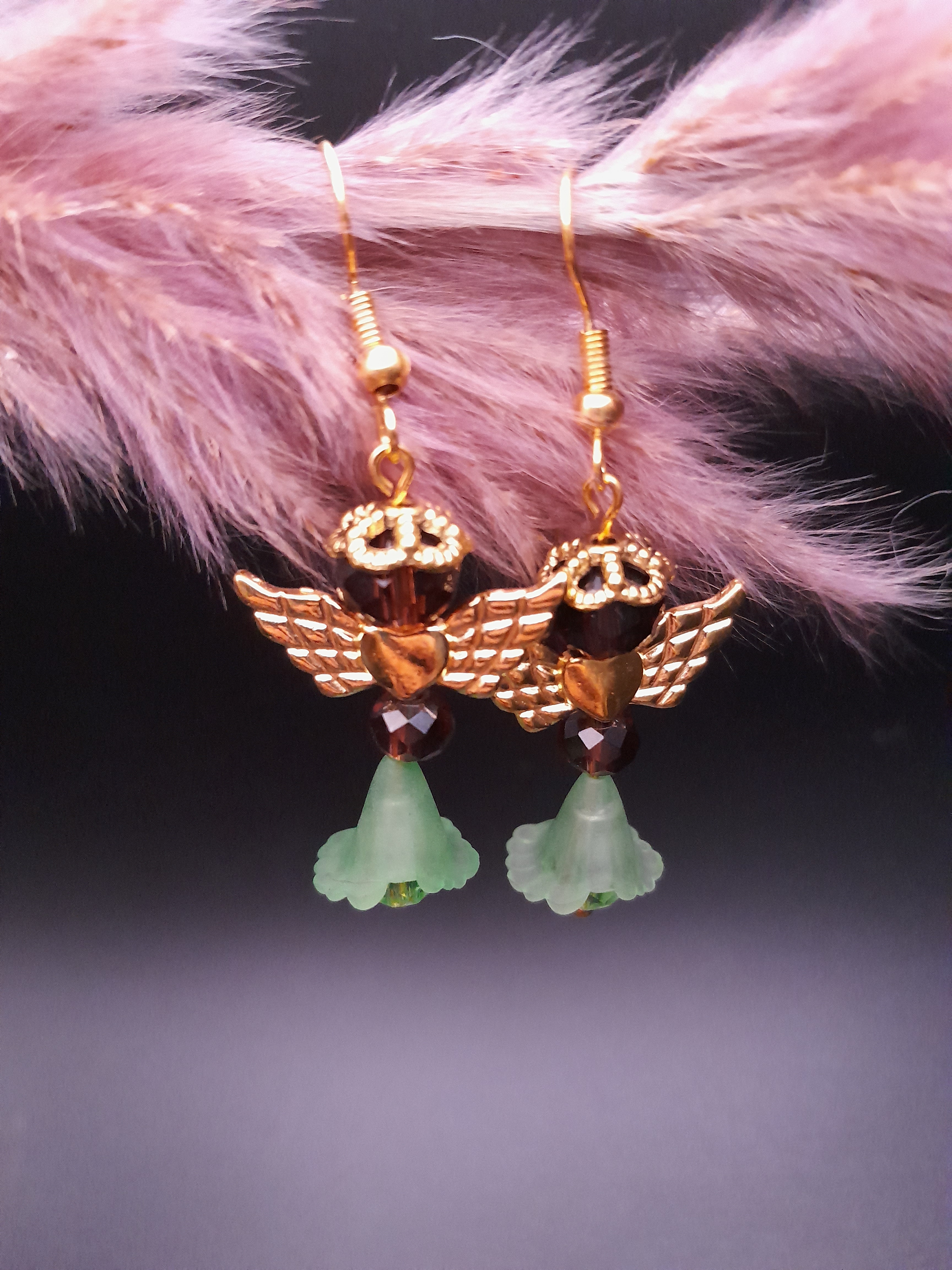 kleiner Engel mit Kopfschmuck kleiner Engel mit Kopfschmuck