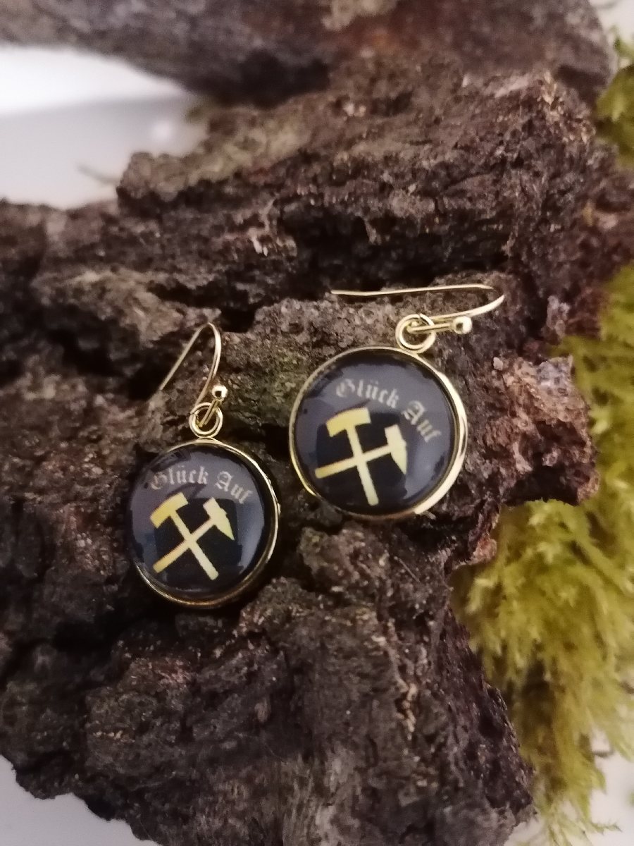 Ohrhaken mit Glück auf in schwarz/gold Ohrhaken mit Glück auf in schwarz/gold