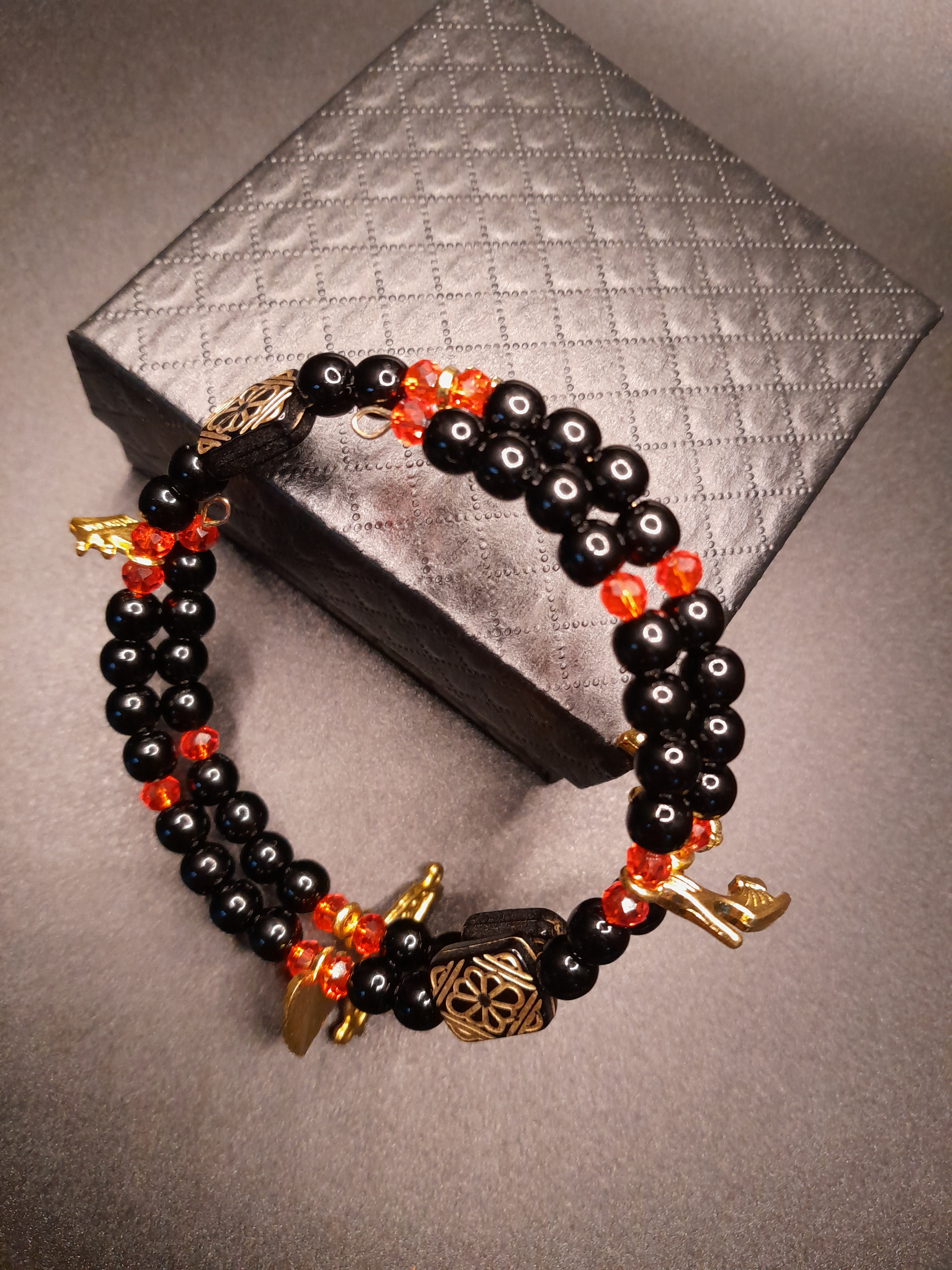 Armband mit Acrylperlen, zweireihig Armband mit Acrylperlen, zweireihig