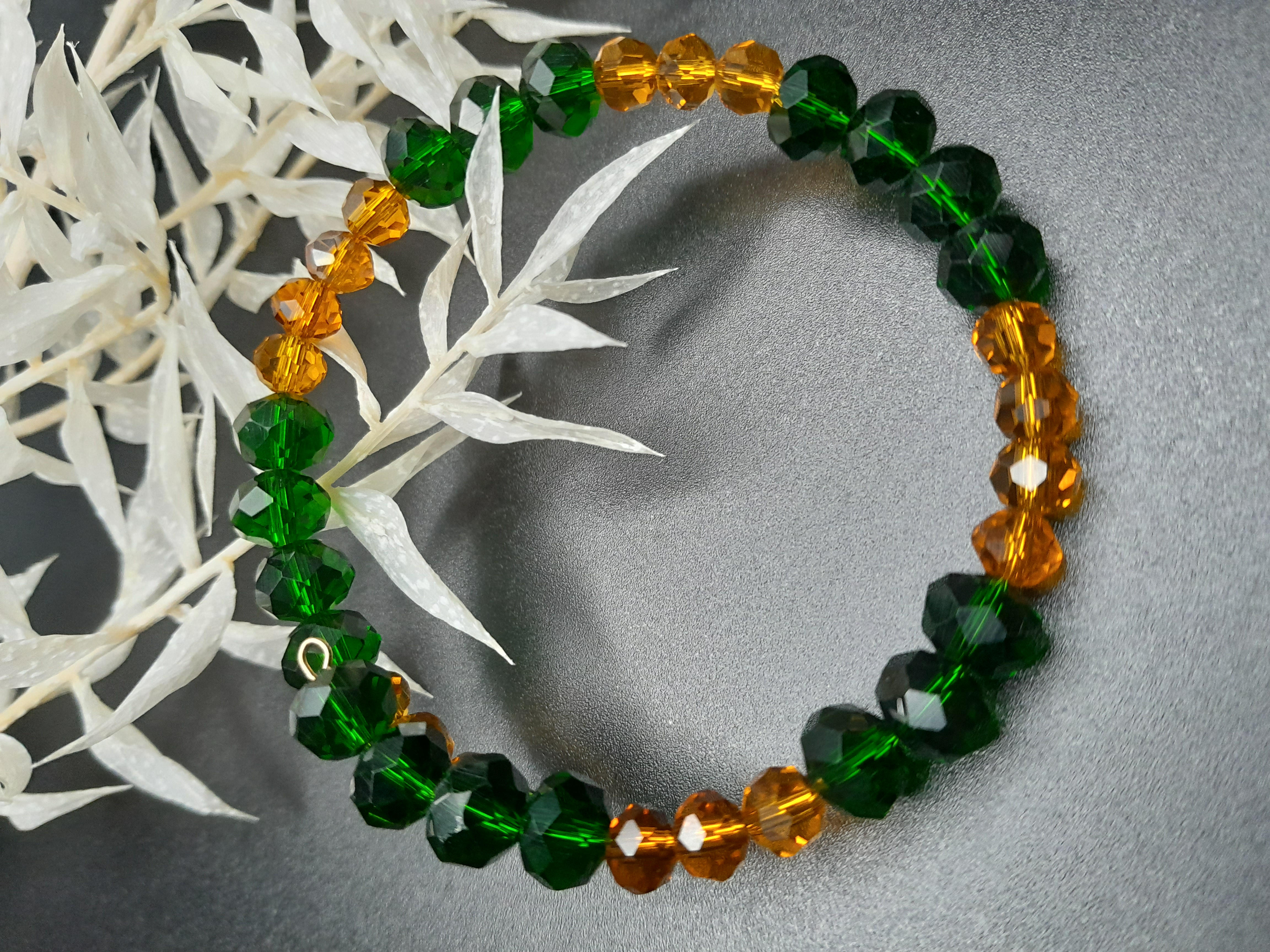 Armband einreihig Flaschengrün und Bernstein Armband einreihig Flaschengrün und Bernstein