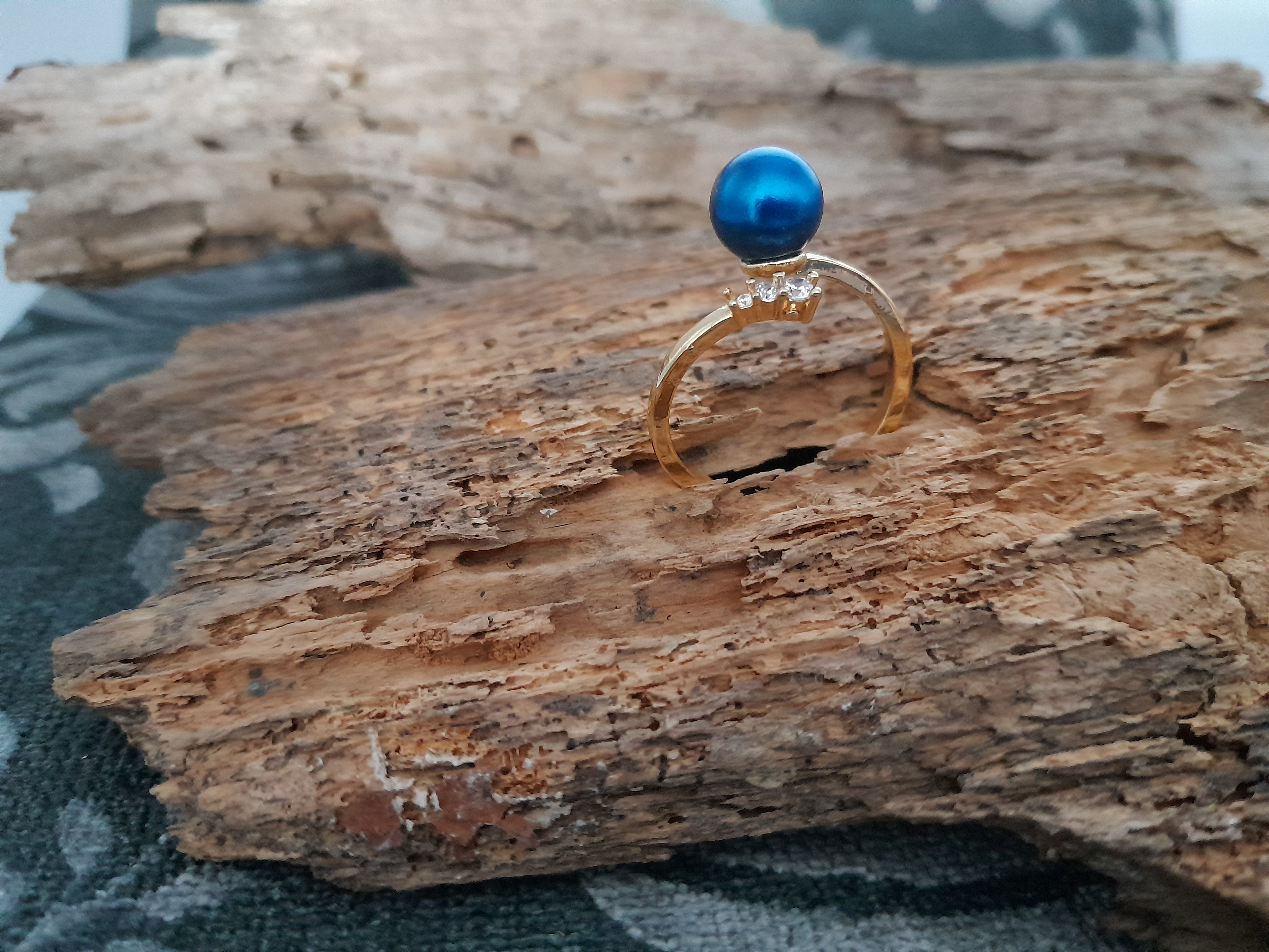 schlichter Ring mit Perle in Dunkelblau schlichter Ring mit Perle in Dunkelblau